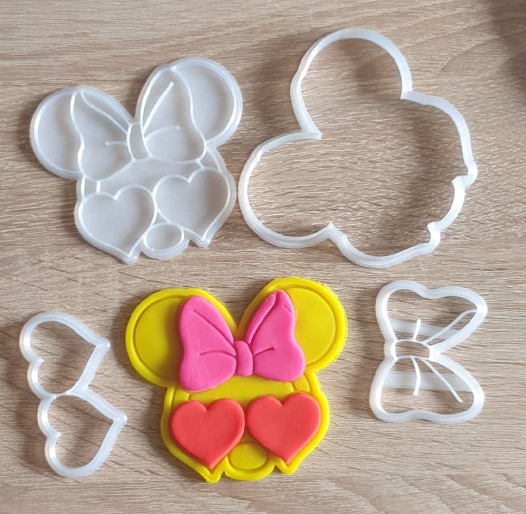 Mini Mouse Ukrasa Мини Маус със сърца на части модел 1 - 3D Работилница